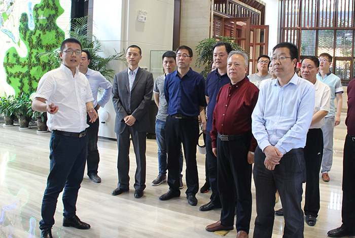 市城投公司聯(lián)合市建筑勘察設計院赴西安學習高端住宅項目建設工作