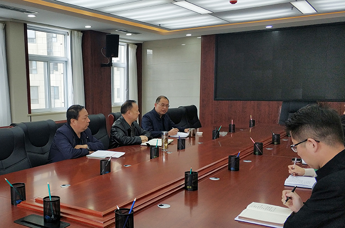 市城投公司召開(kāi)新任中層管理人員及退休員工談話會(huì)議