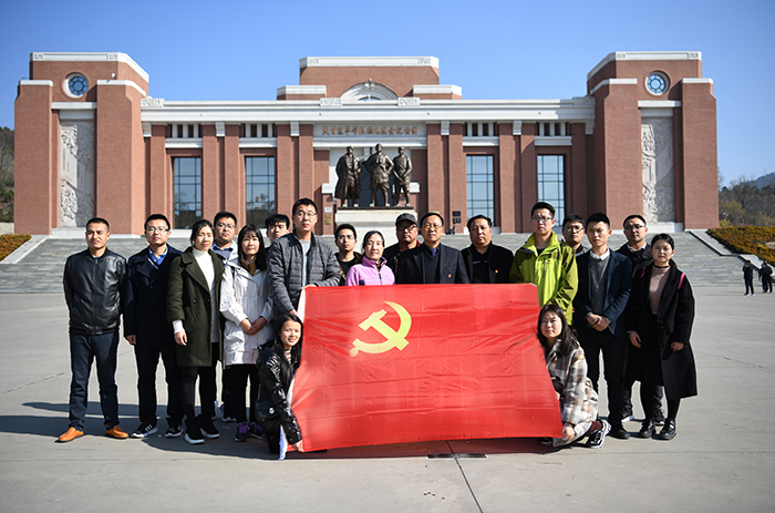 市城投公司開(kāi)展&ldquo;走進(jìn)革命圣地 追尋革命初心 傳承革命精神&rdquo;學(xué)習(xí)教育活動(dòng)